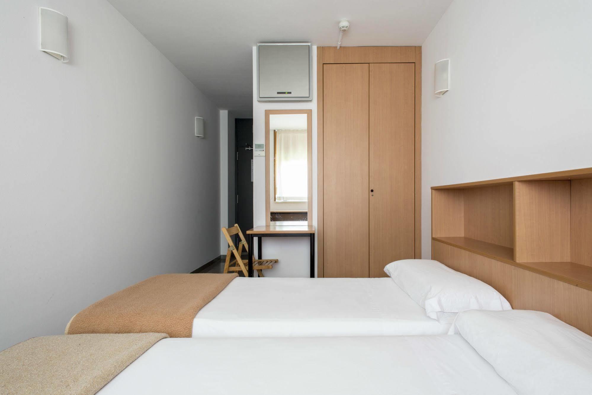 Studio für 3 Personen